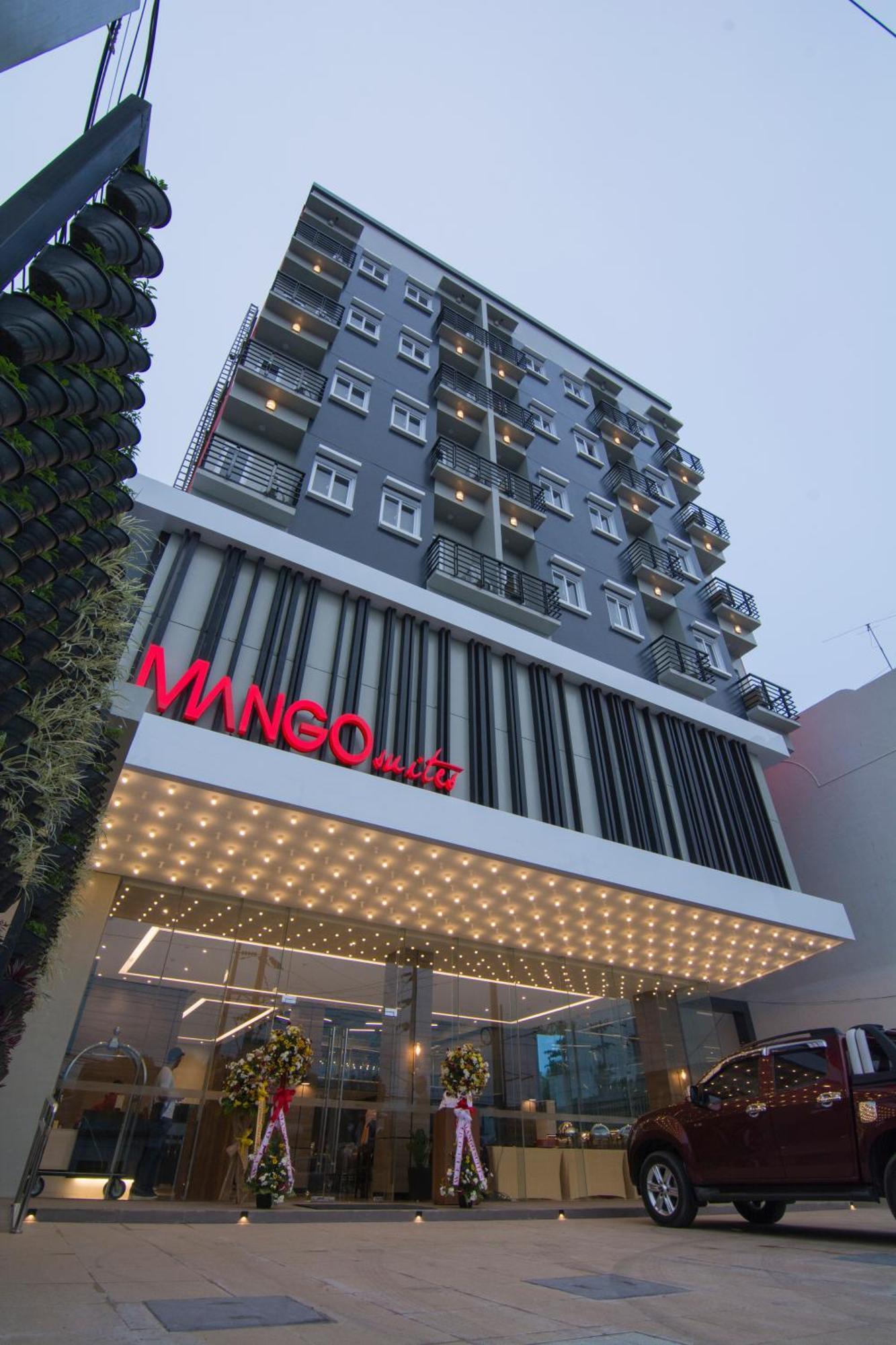 Mango Suites Cauayan Buitenkant foto