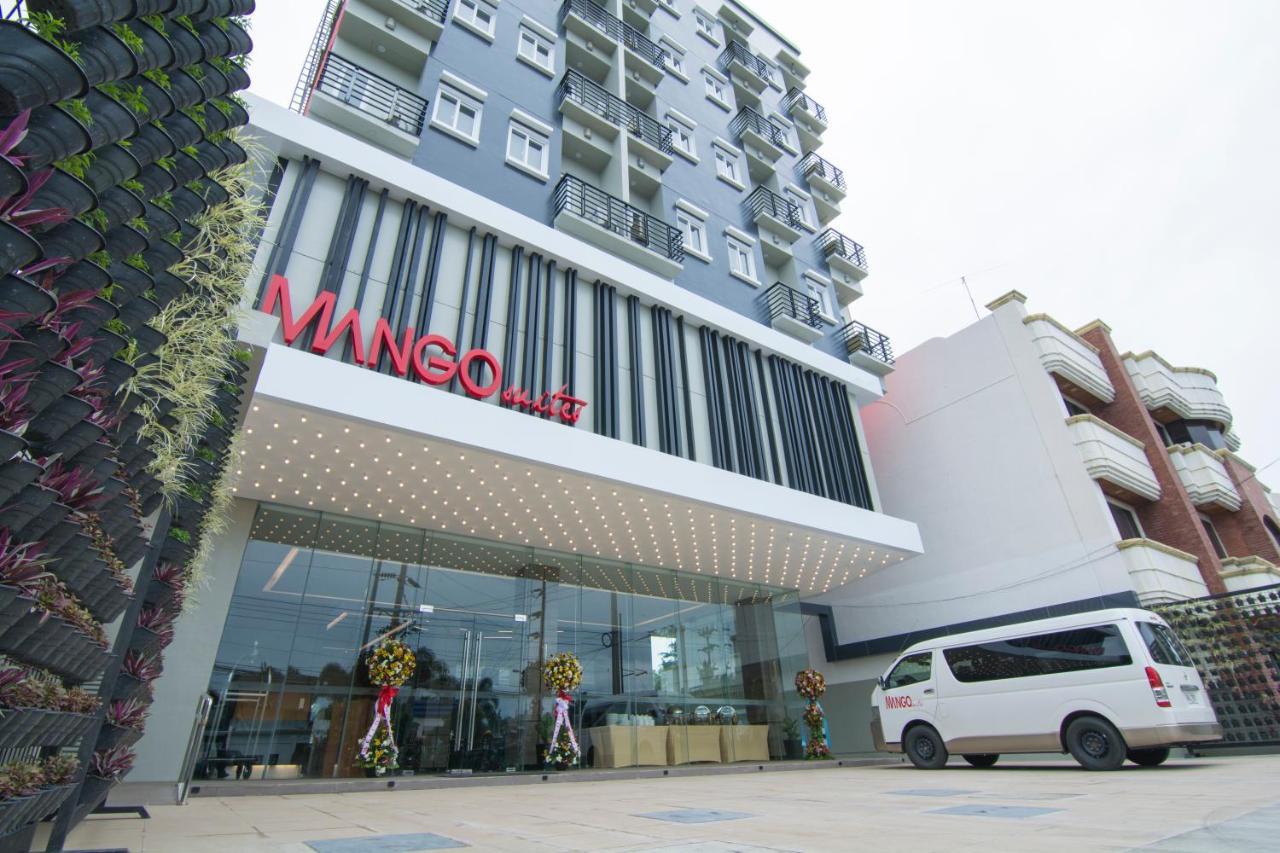 Mango Suites Cauayan Buitenkant foto