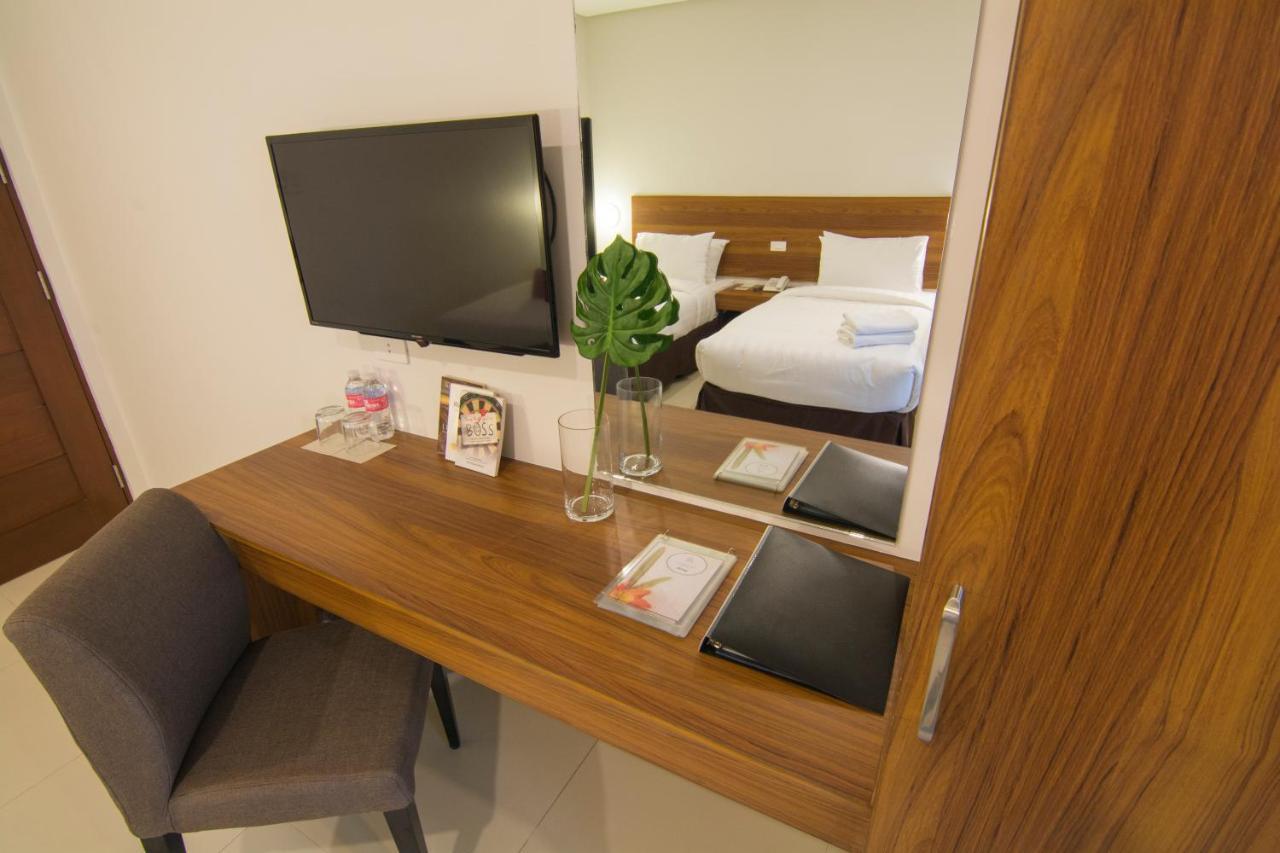 Mango Suites Cauayan Buitenkant foto