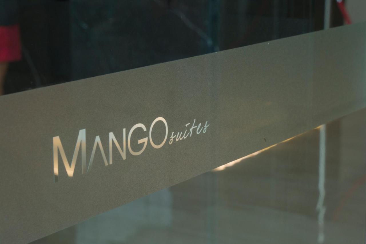 Mango Suites Cauayan Buitenkant foto