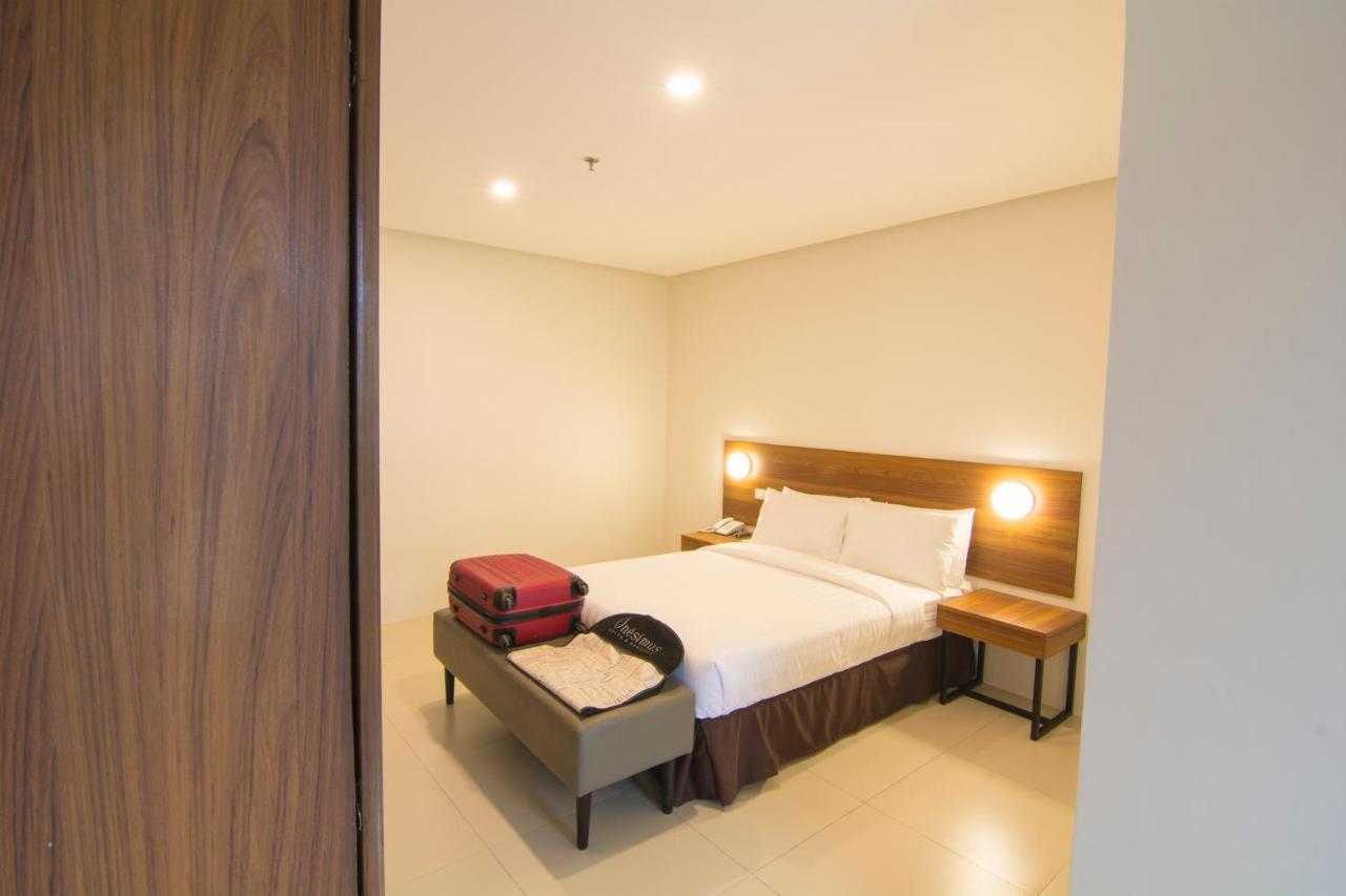 Mango Suites Cauayan Buitenkant foto