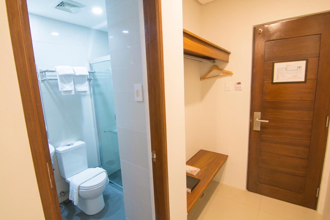 Mango Suites Cauayan Buitenkant foto